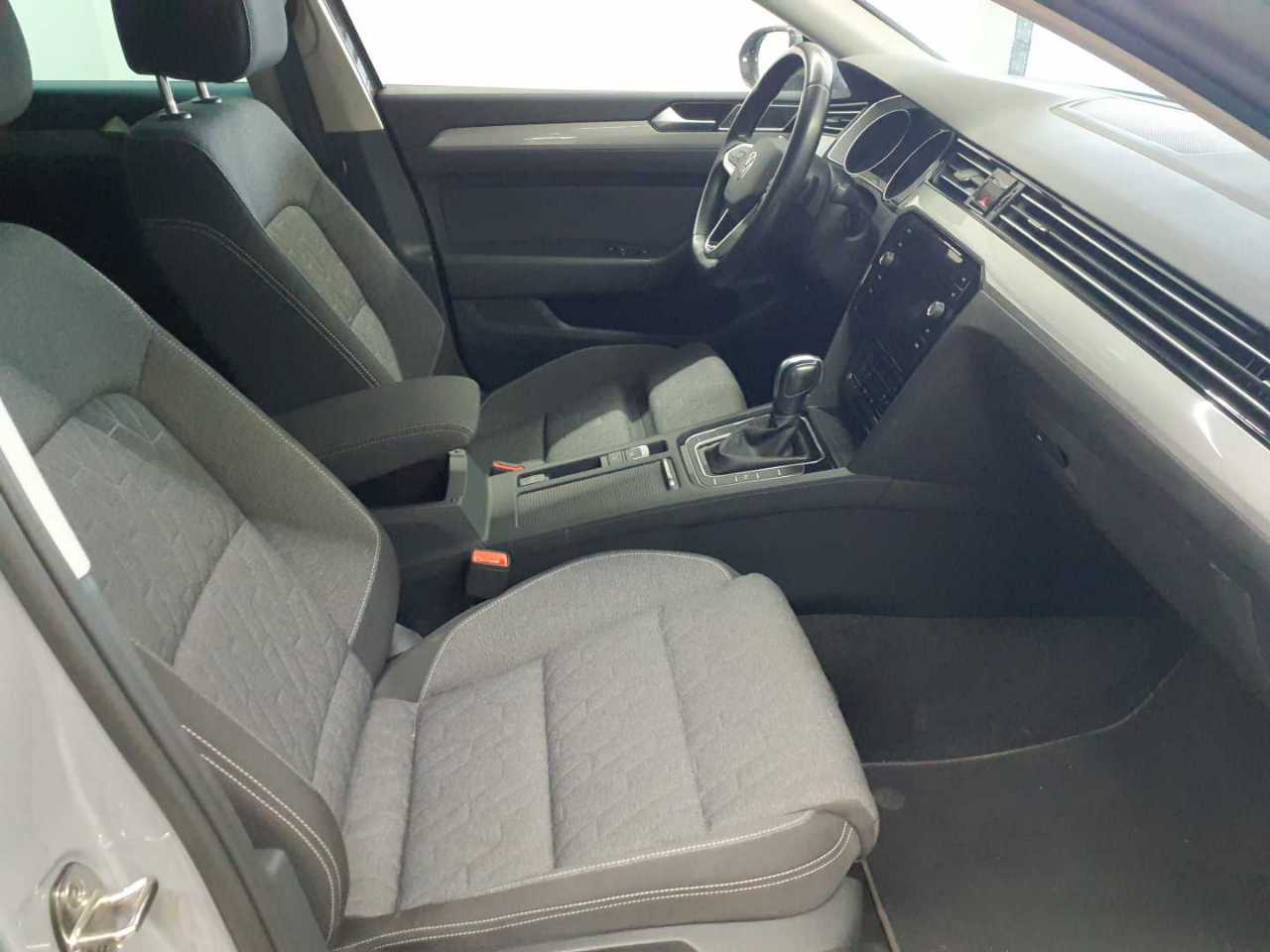 Vw Passat Variant 2.0 TDI SCR DSG Business 8