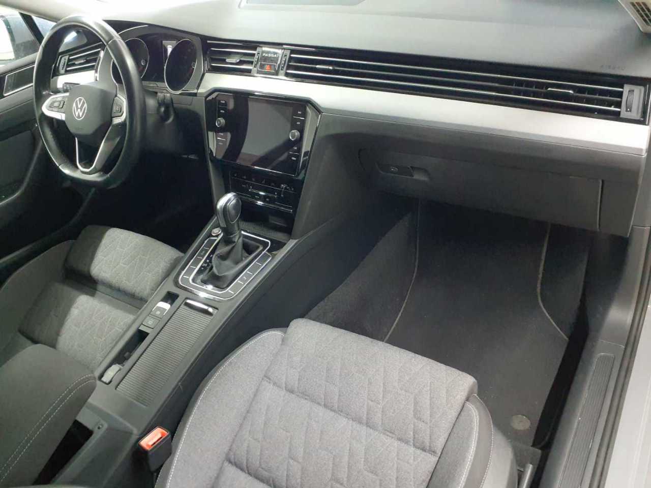 Vw Passat Variant 2.0 TDI SCR DSG Business 9