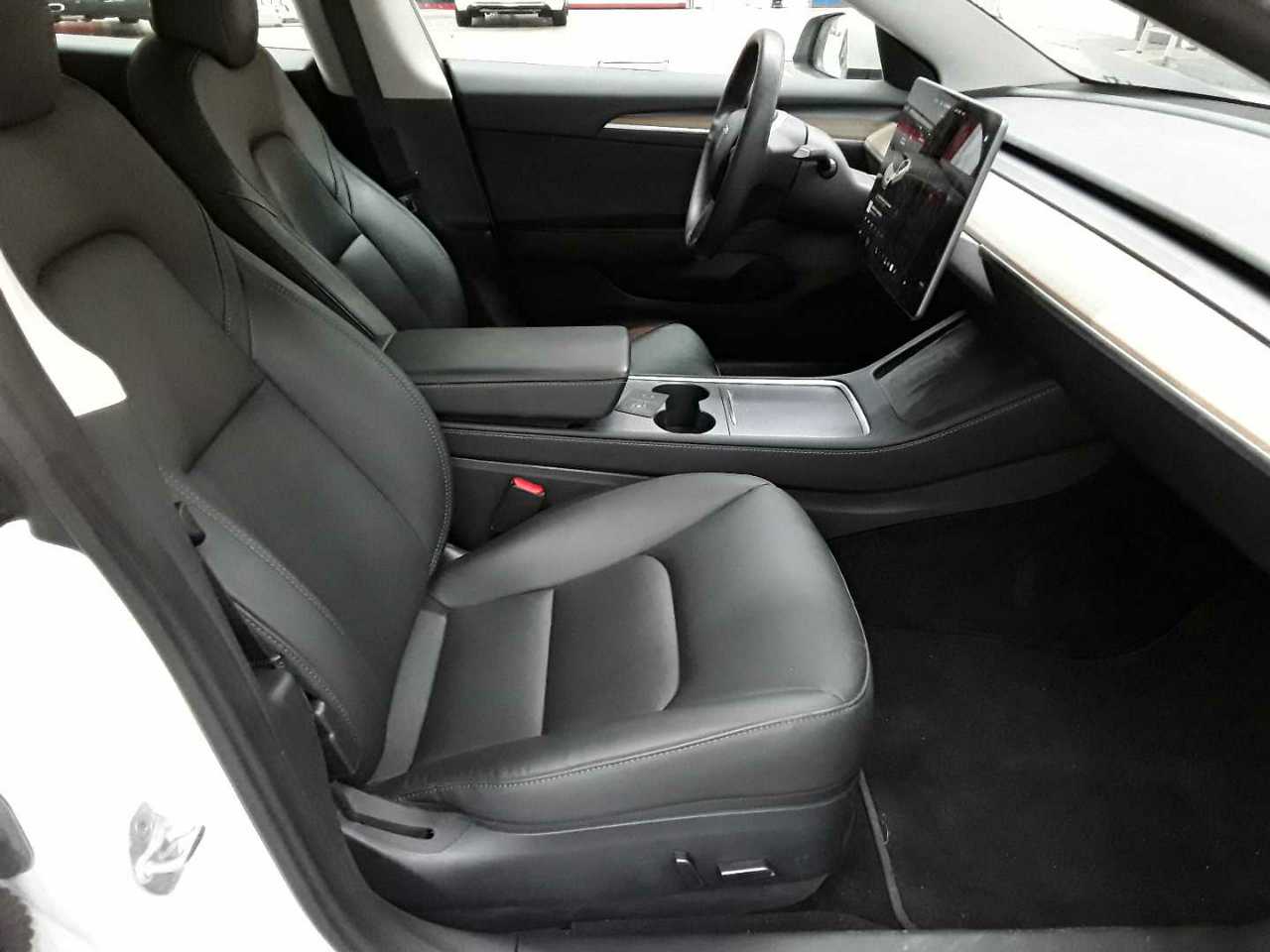 Tesla Model 3 Standard Reichweite Plus Hinterradantrieb 8