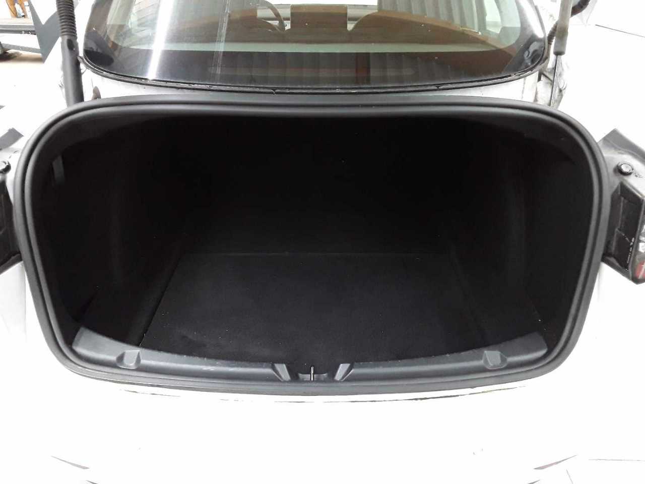 Tesla Model 3 Standard Reichweite Plus Hinterradantrieb 15