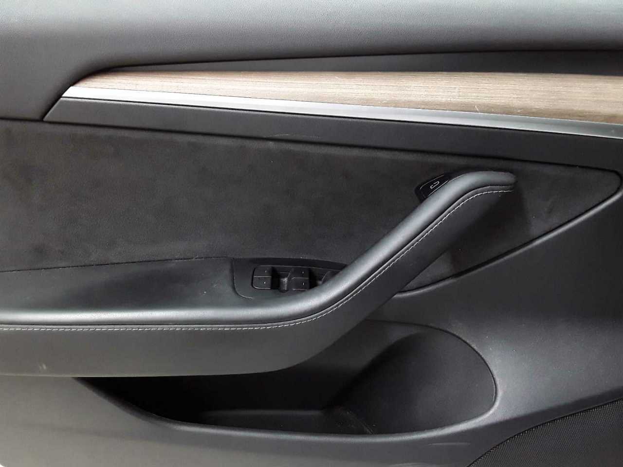 Tesla Model 3 Standard Reichweite Plus Hinterradantrieb 16