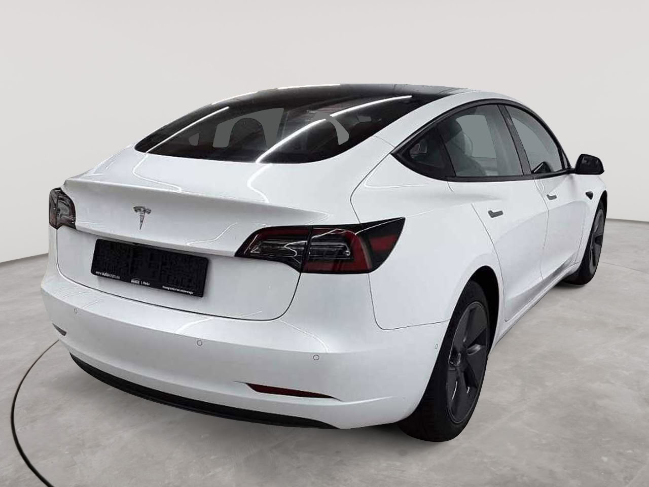 Tesla Model 3 Standard Reichweite Plus Hinterradantrieb 4