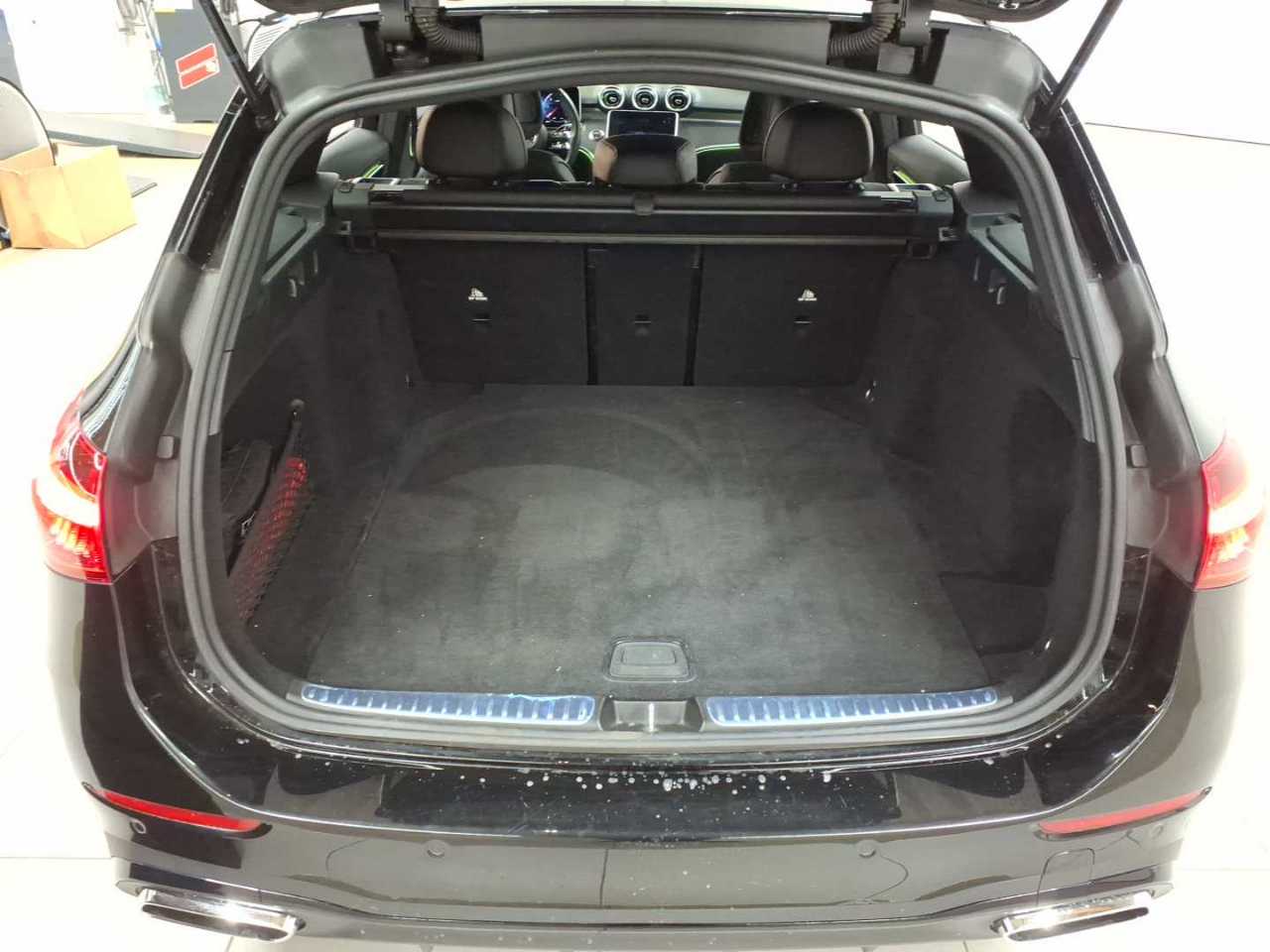 Mercedes-Benz C 220 d 4Matic T 9G-TRONIC AMG Line 15