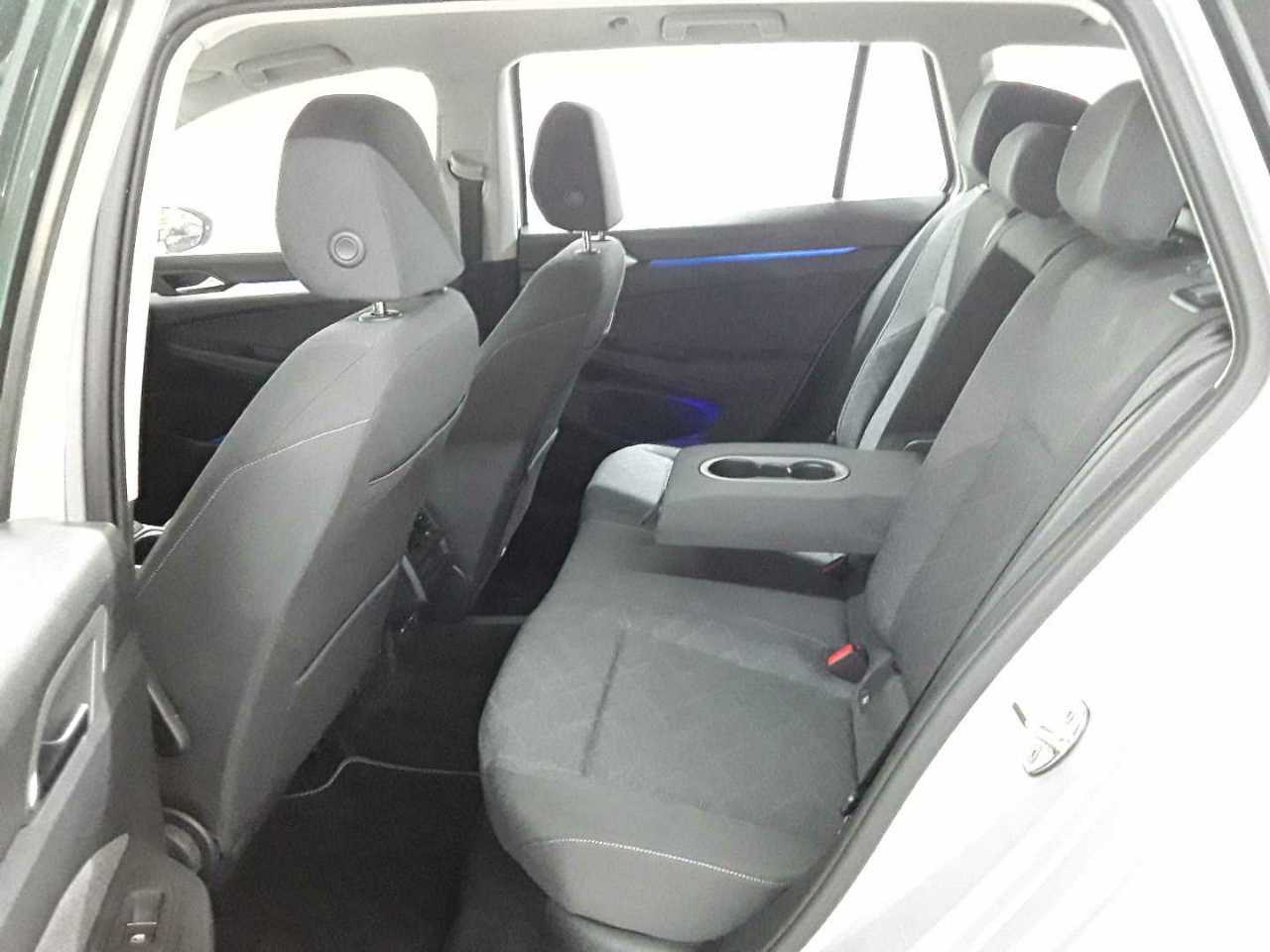 Volkswagen Golf Variant 2.0 TDI SCR DSG Life 13