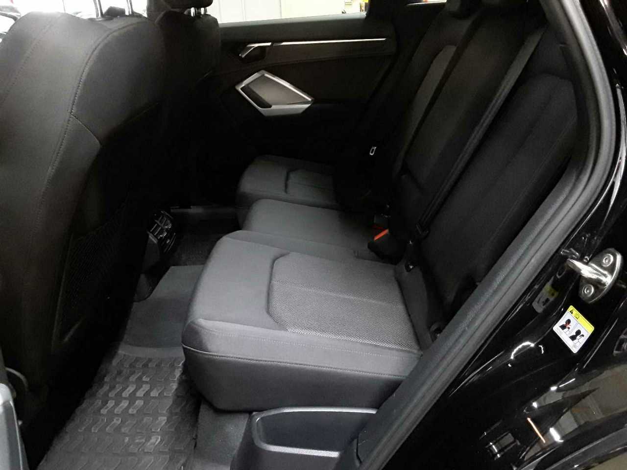 Audi Q3 45 TFSIe S tronic S line 13