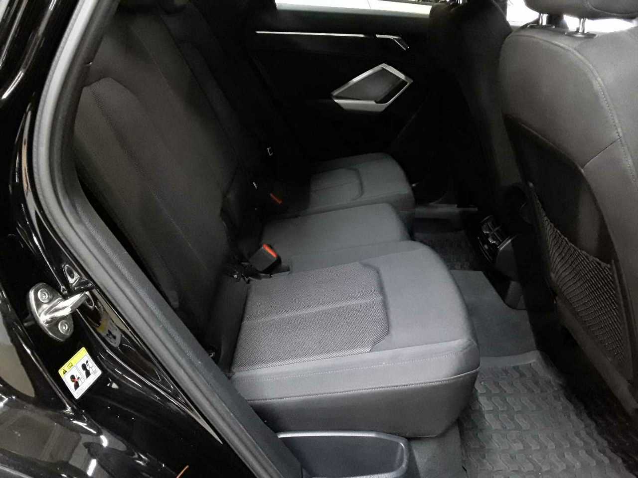 Audi Q3 45 TFSIe S tronic S line 14