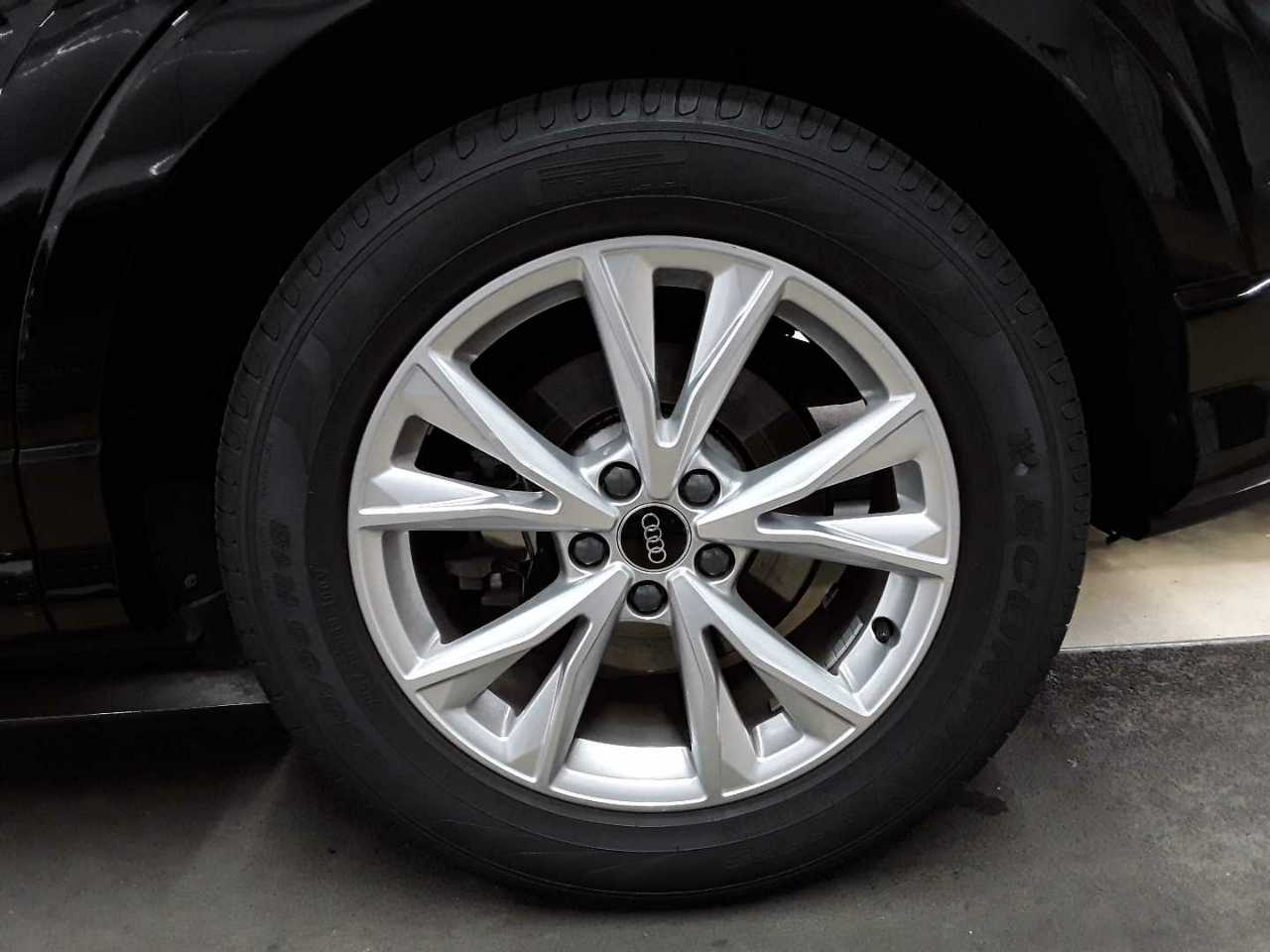 Audi Q3 45 TFSIe S tronic S line 17