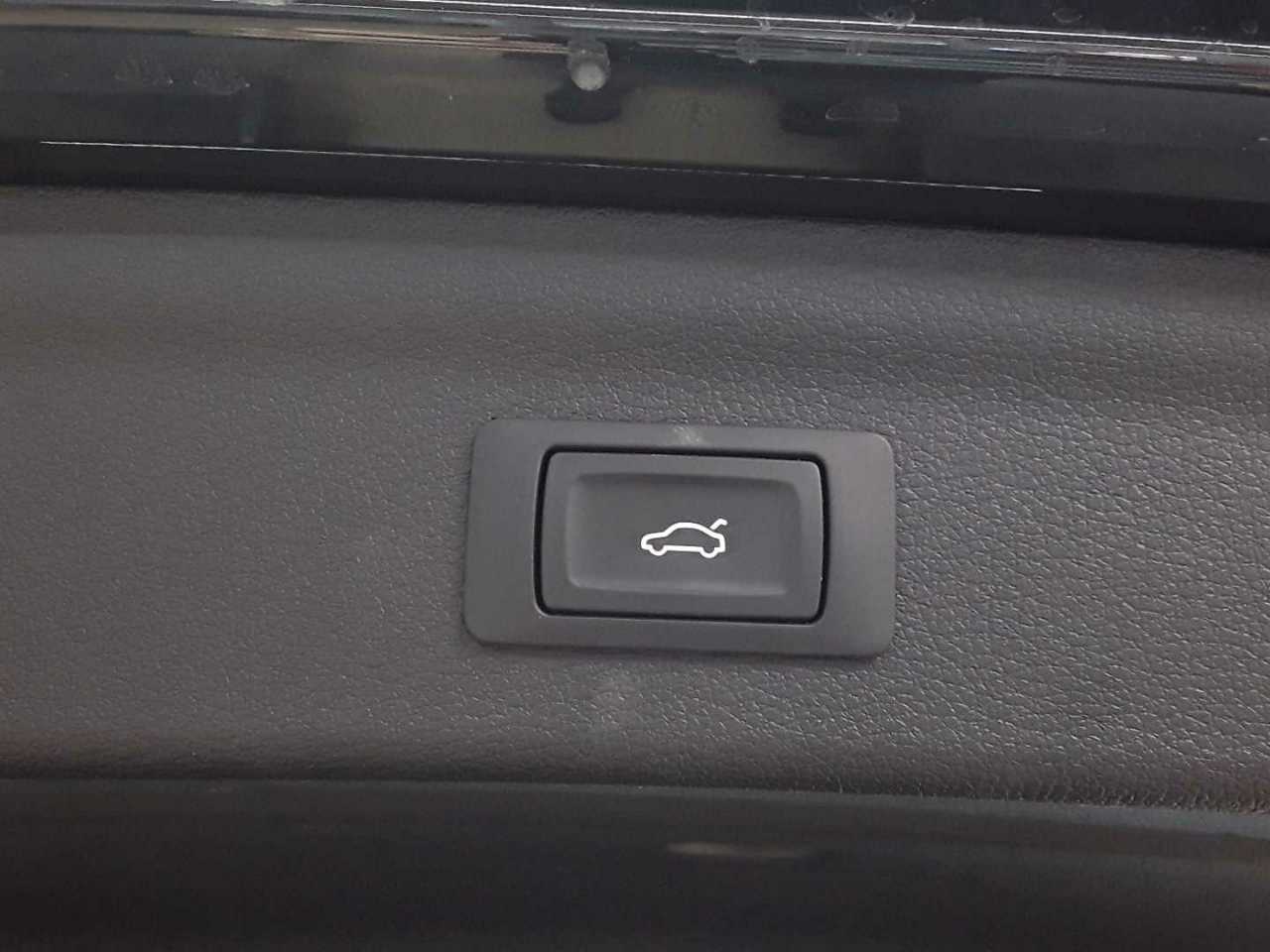 Audi Q3 45 TFSIe S tronic S line 18
