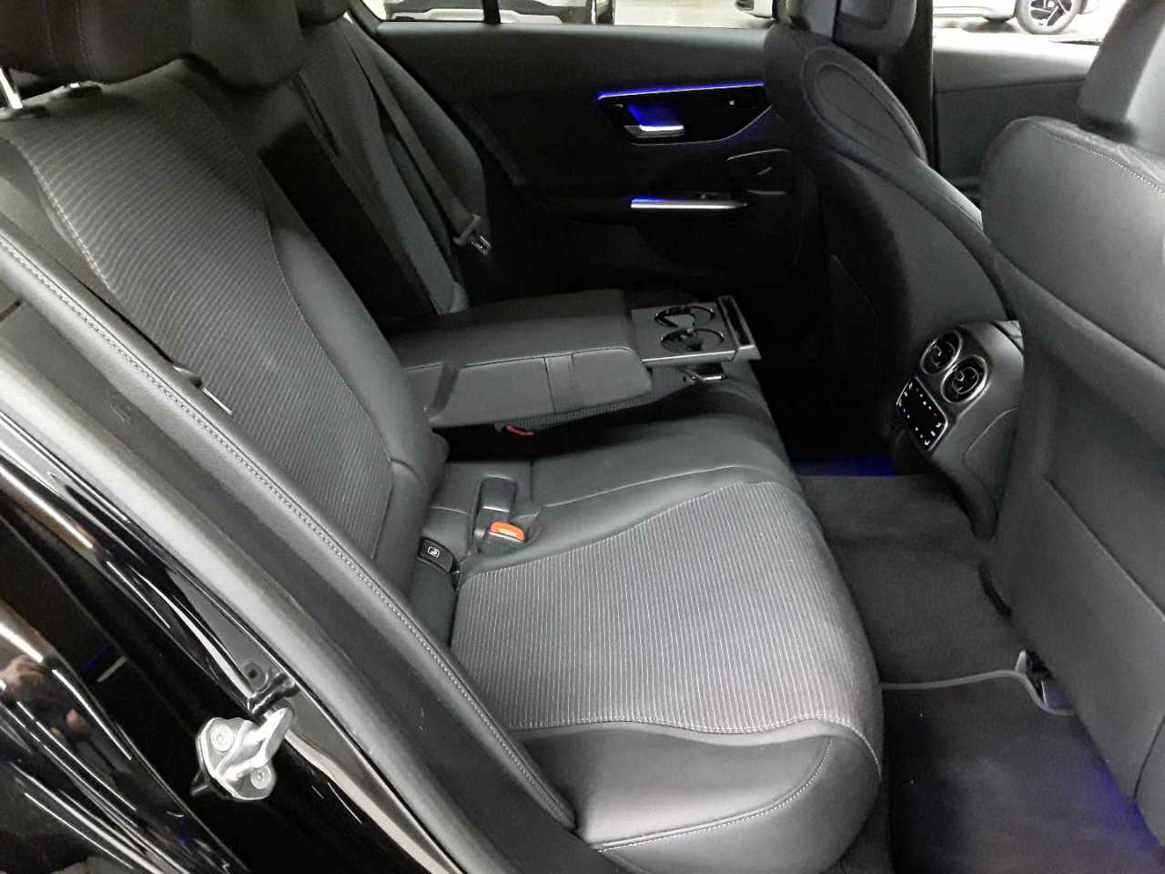 Mercedes-Benz C 300 e 9G-TRONIC Avantgarde 14