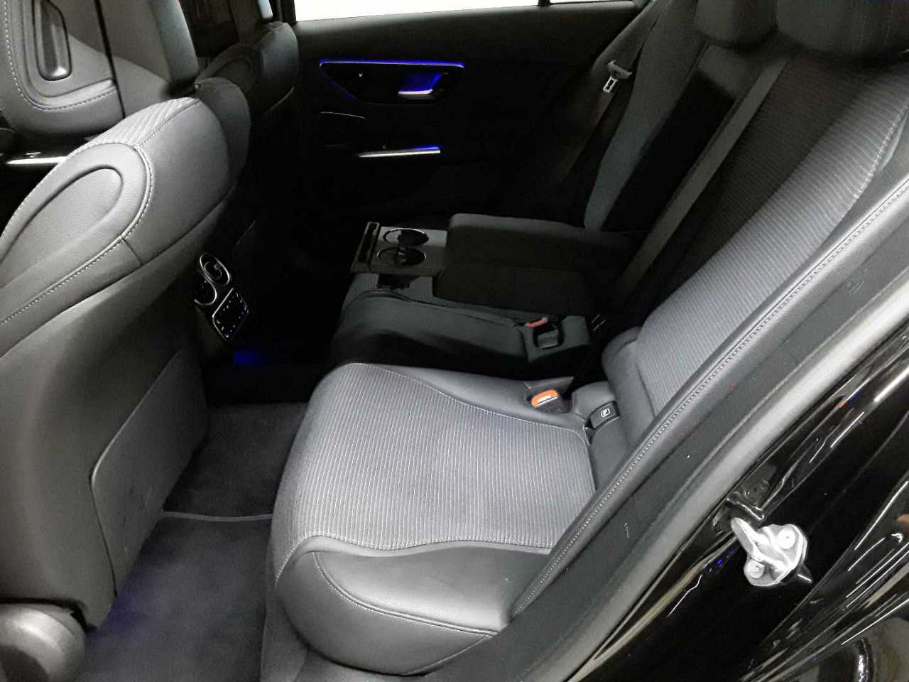 Mercedes-Benz C 300 e 9G-TRONIC Avantgarde 13