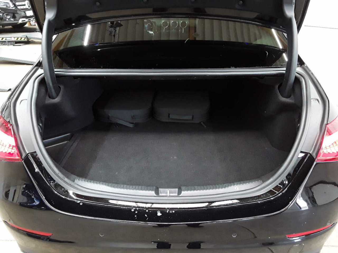 Mercedes-Benz C 300 e 9G-TRONIC Avantgarde 15
