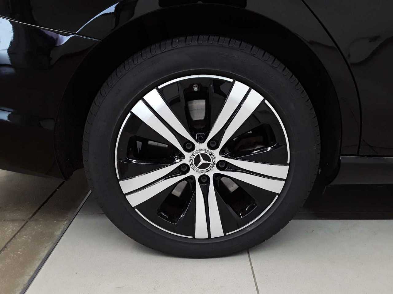 Mercedes-Benz C 300 e 9G-TRONIC Avantgarde 18