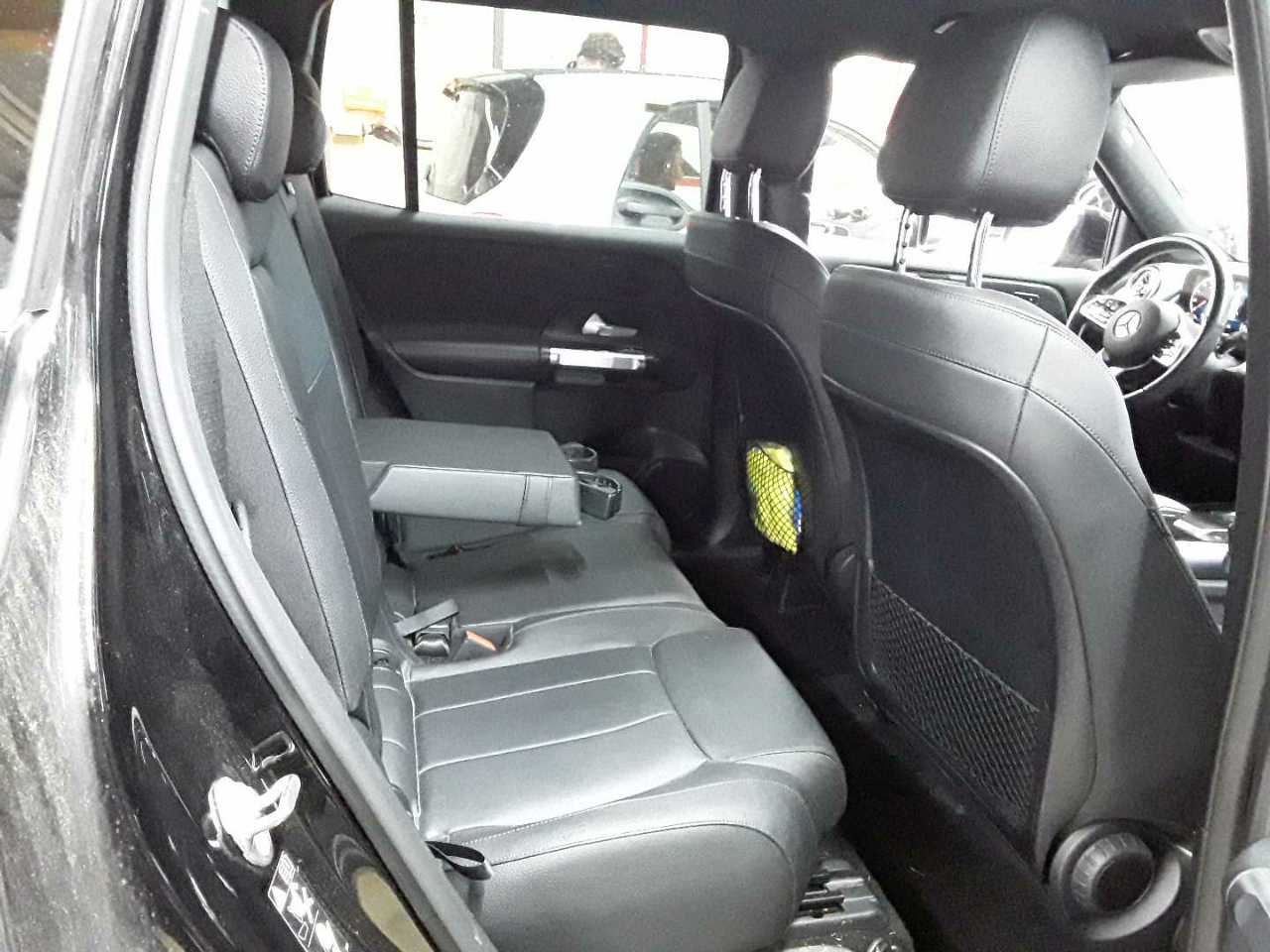 Mercedes-Benz GLB 200 d 4Matic 8G-DCT Progressive 14