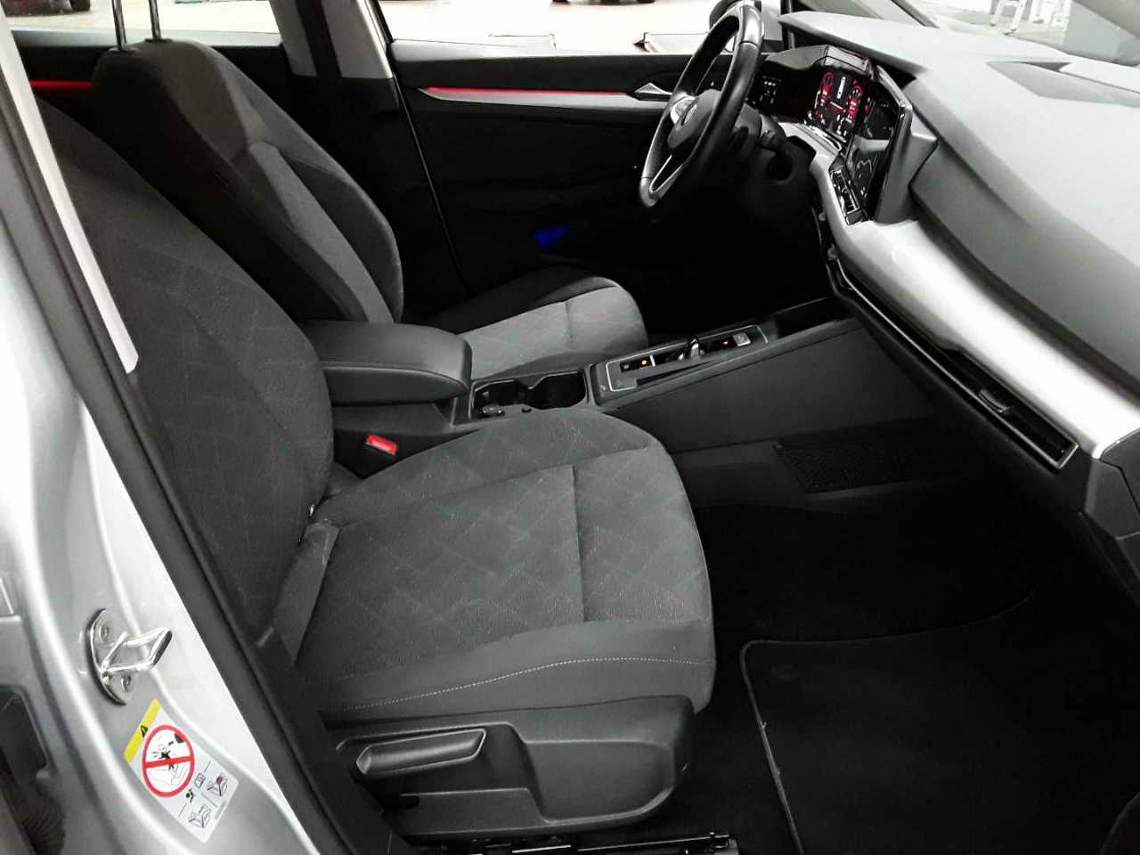 Volkswagen Golf Variant 2.0 TDI SCR Life 8