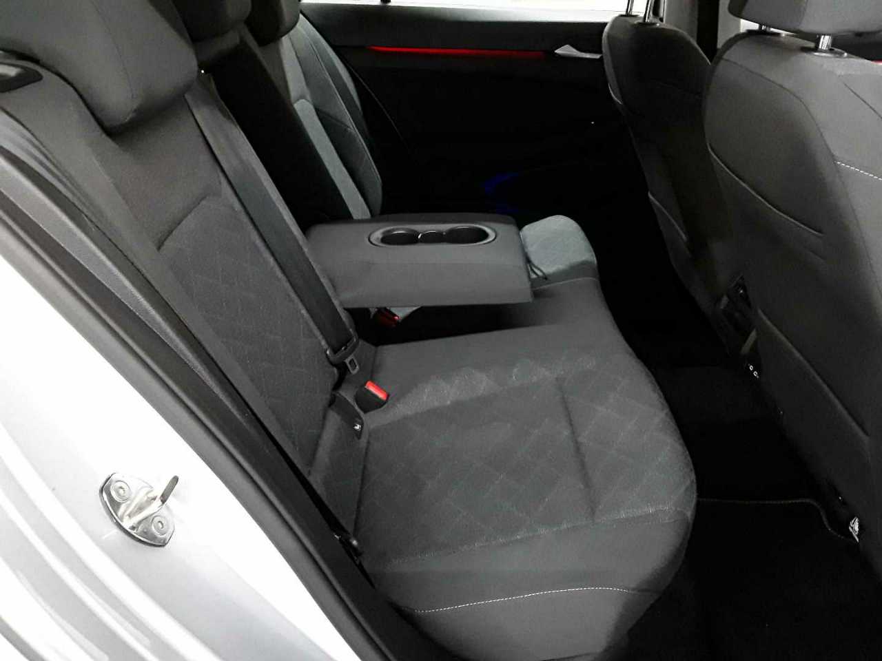 Volkswagen Golf Variant 2.0 TDI SCR Life 14