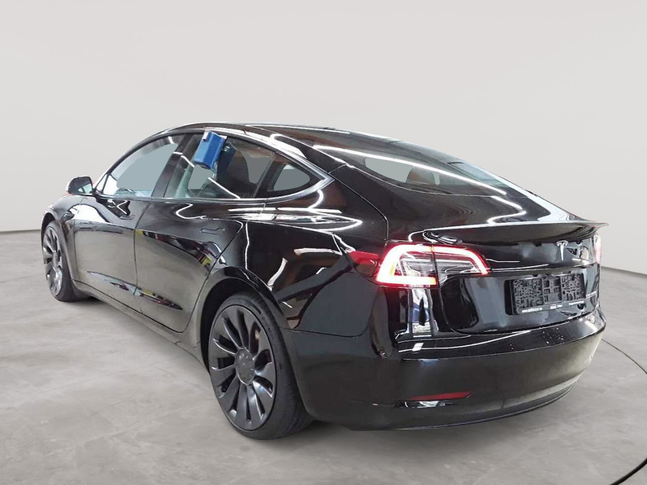Tesla Model 3 Langstreckenbatt. Allradantrieb Dual Motor Performance 5