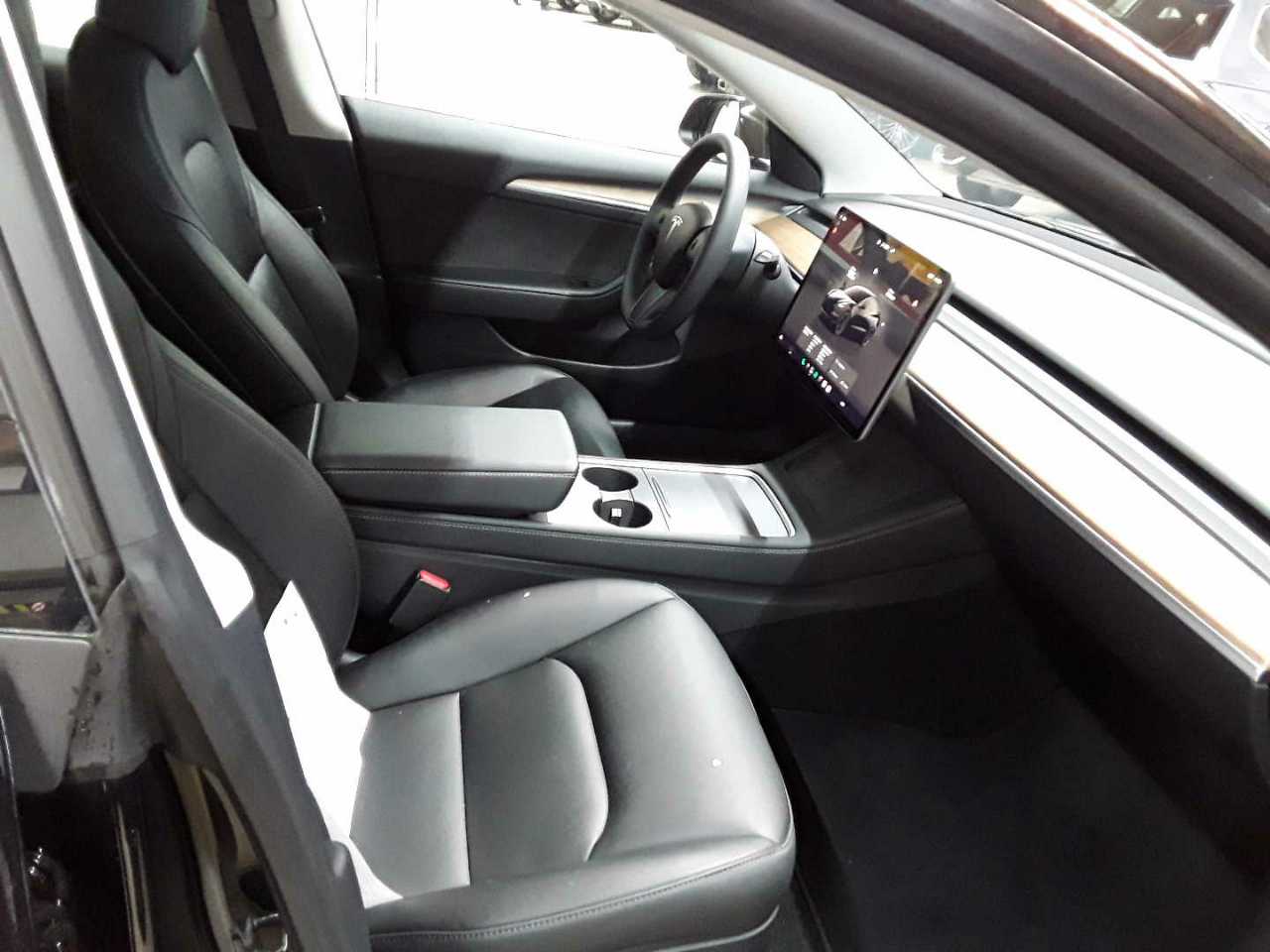 Tesla Model 3 Langstreckenbatt. Allradantrieb Dual Motor Performance 8