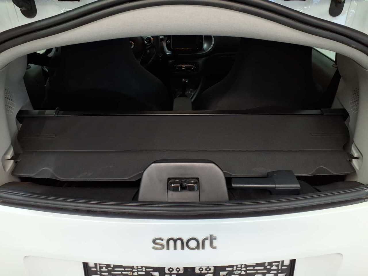 smart fortwo coupe EQ passion 13