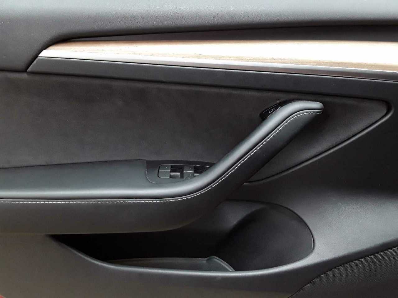 Tesla Model 3 Langstreckenbatt. Allradantrieb Dual Motor 17