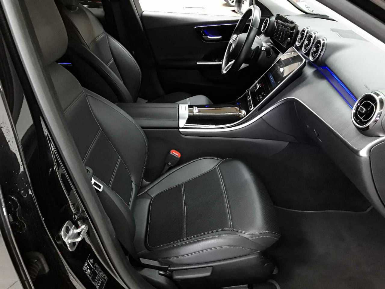 Mercedes-Benz C 200 d T 9G-TRONIC Avantgarde 8