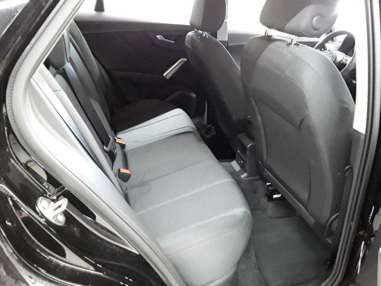 Audi Q2 30 TDI S tronic 14