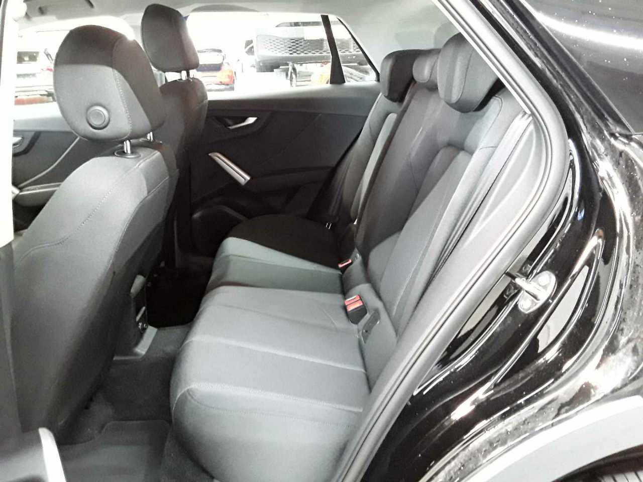 Audi Q2 30 TDI S tronic 13
