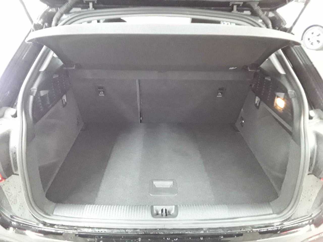 Audi Q2 30 TDI S tronic 15