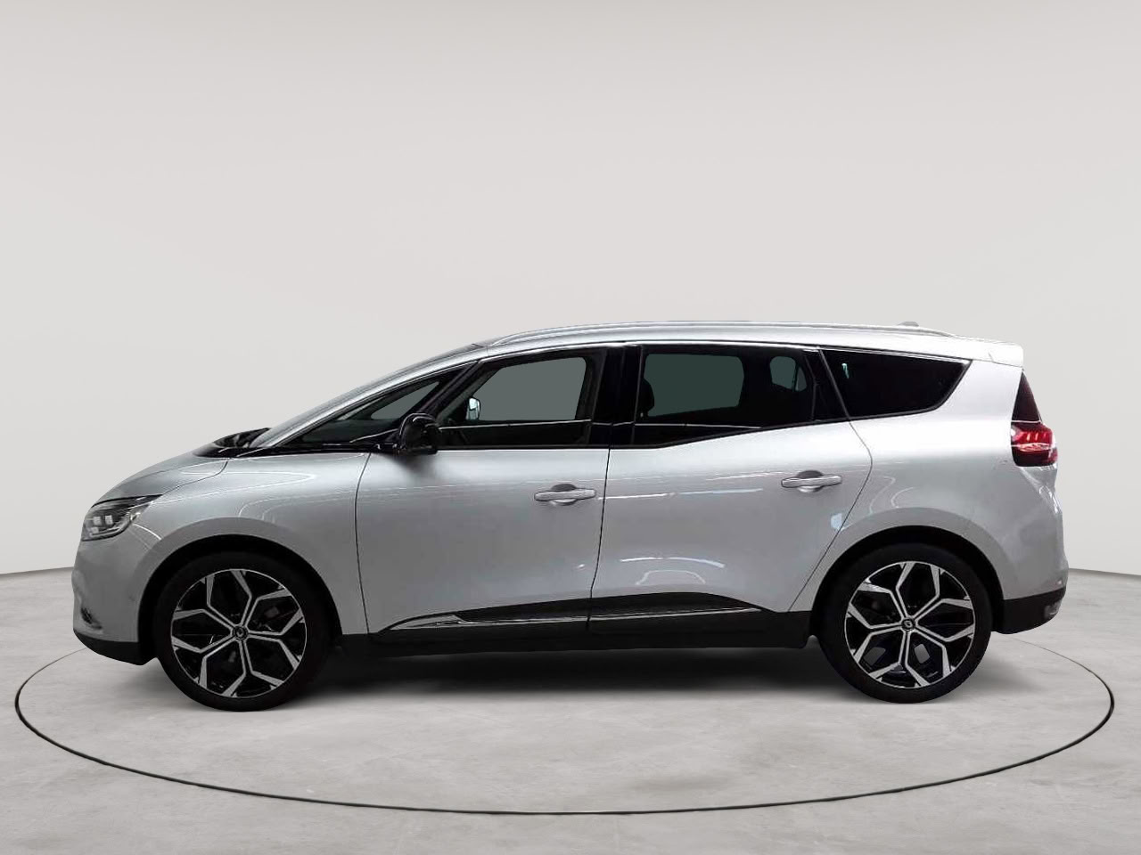 Renault Grand Scenic TCe 140 GPF EDC TECHNO 6