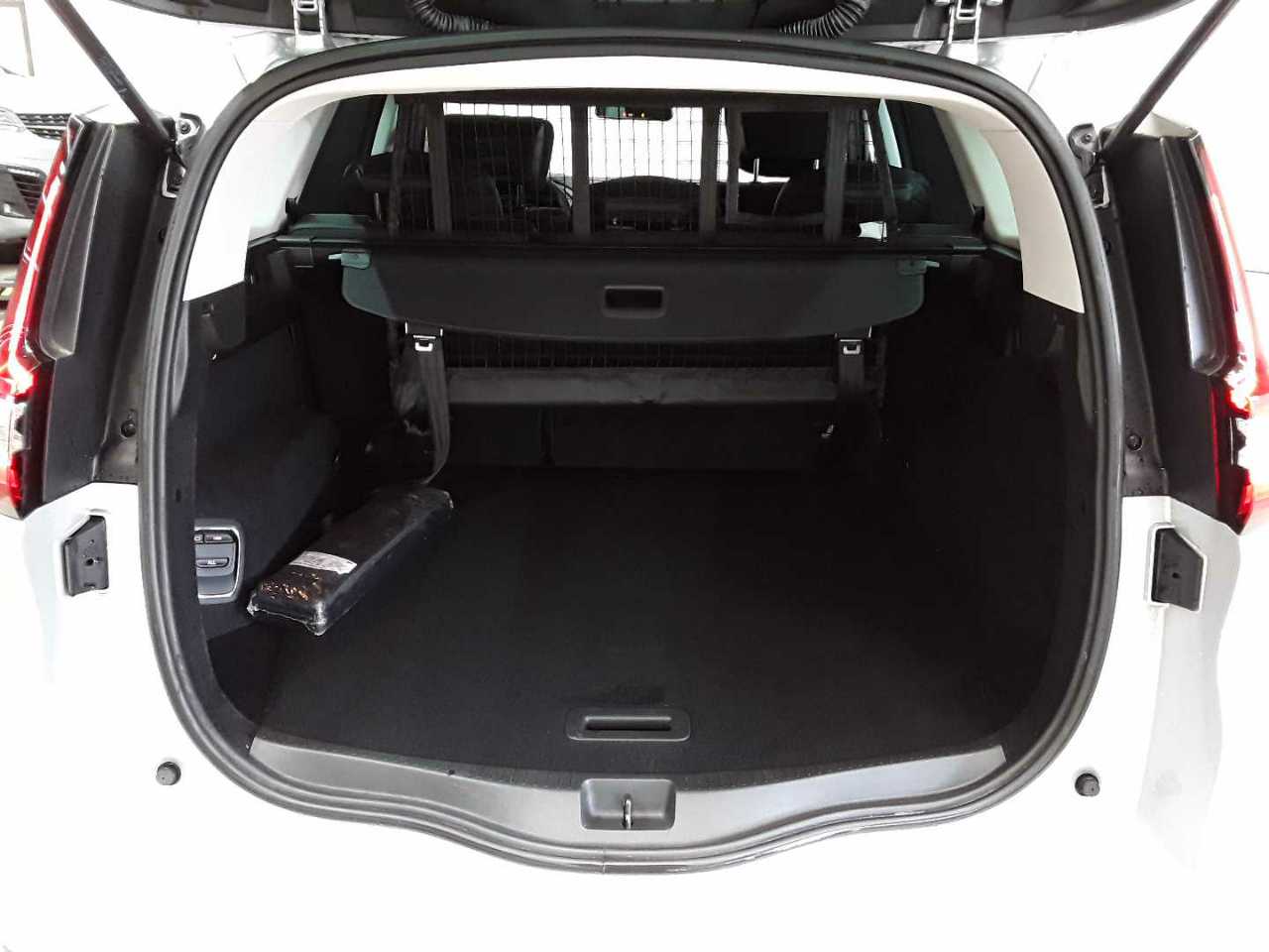 Renault Grand Scenic TCe 140 GPF EDC TECHNO 15