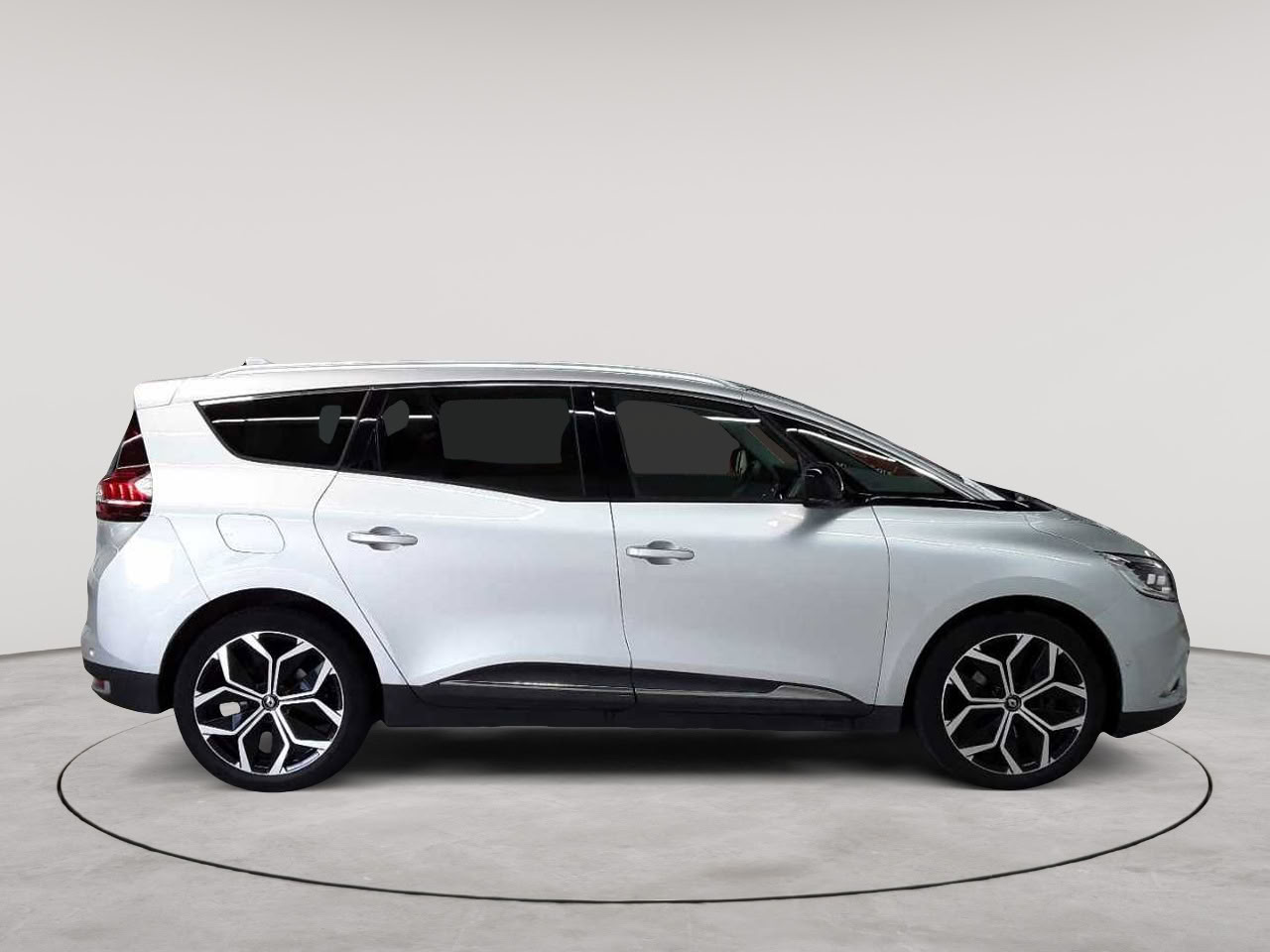 Renault Grand Scenic TCe 140 GPF EDC TECHNO 3