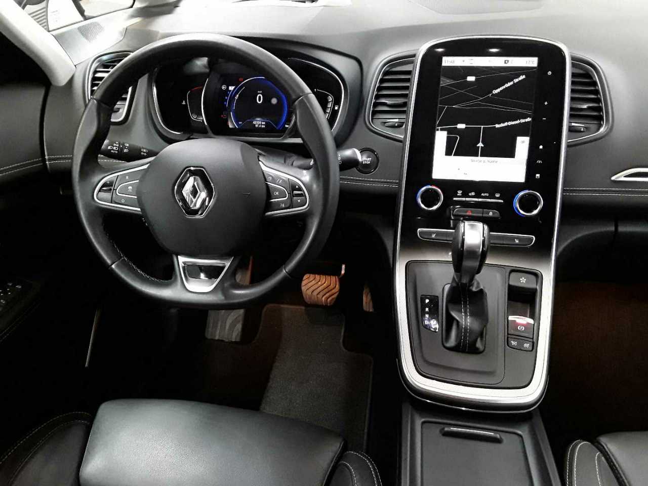 Renault Grand Scenic TCe 140 GPF EDC TECHNO 10