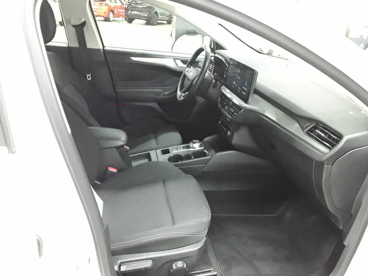 Ford Focus Turnier 1.5 EcoBlue Start-Stopp-System Aut. TITANIUM 8