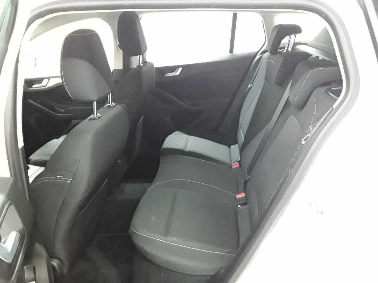 Ford Focus Turnier 1.5 EcoBlue Start-Stopp-System Aut. TITANIUM 13
