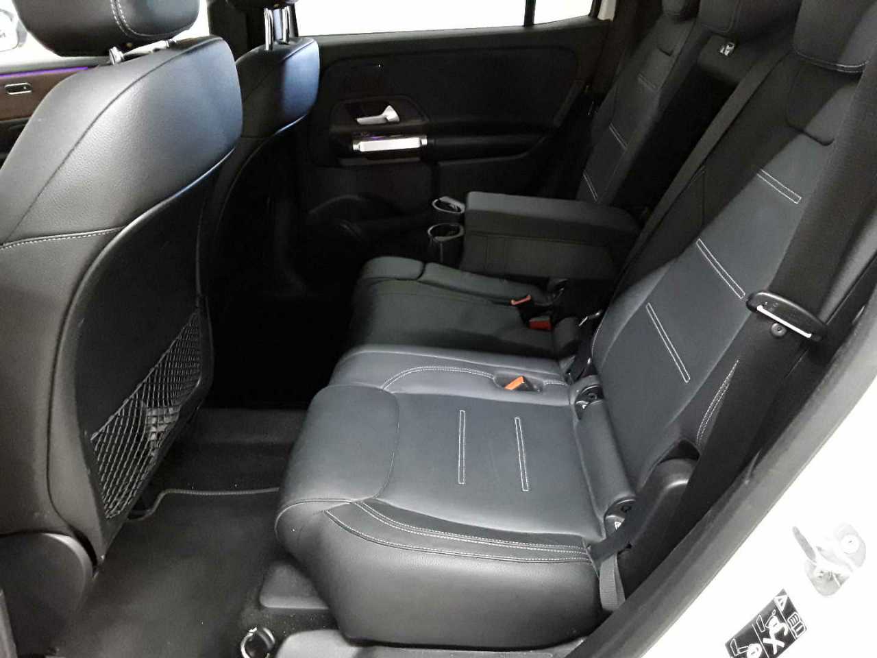 Mercedes-Benz GLB 200 4Matic 8G-DCT Progressive 13