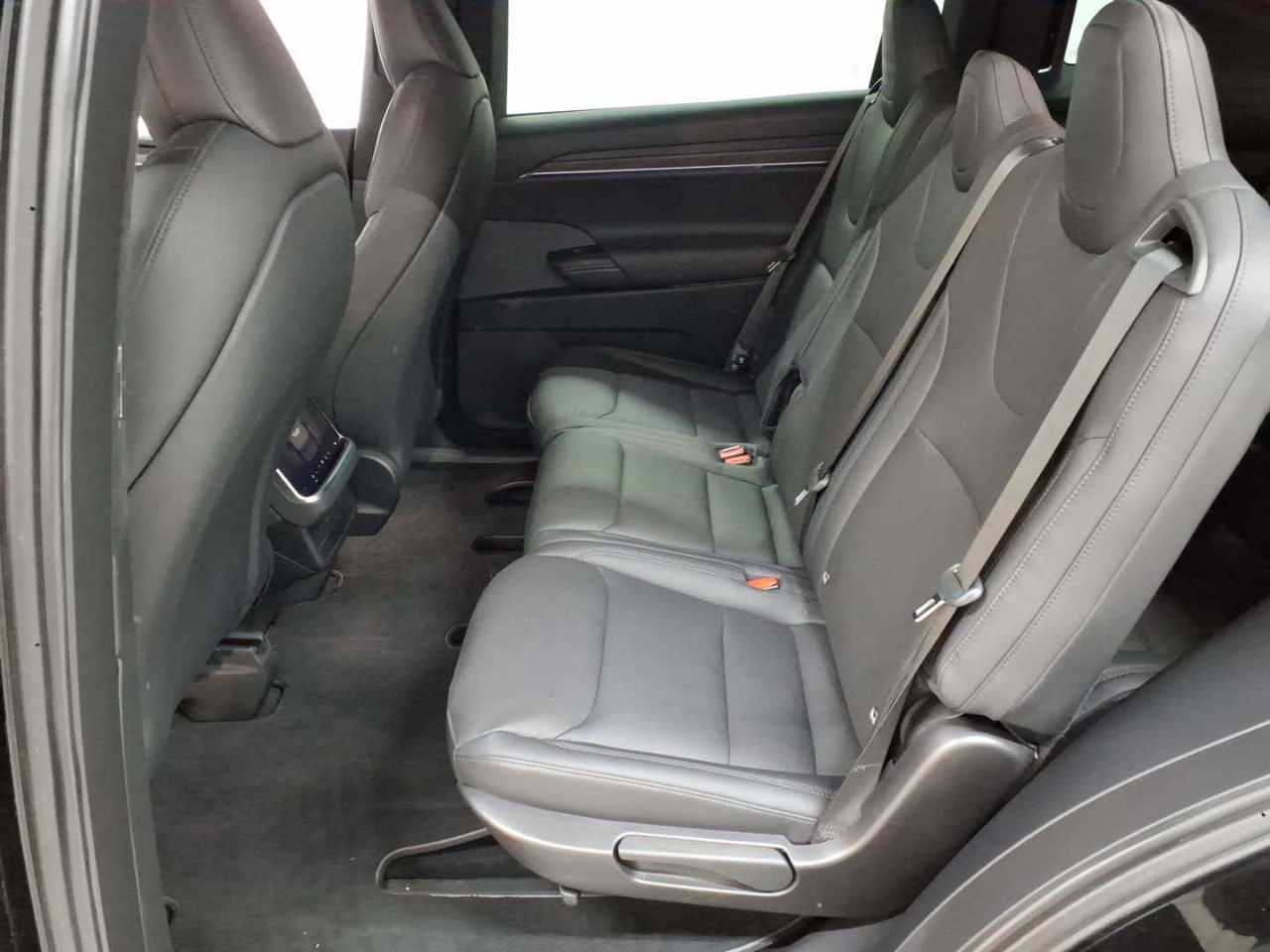 Tesla Model X 14