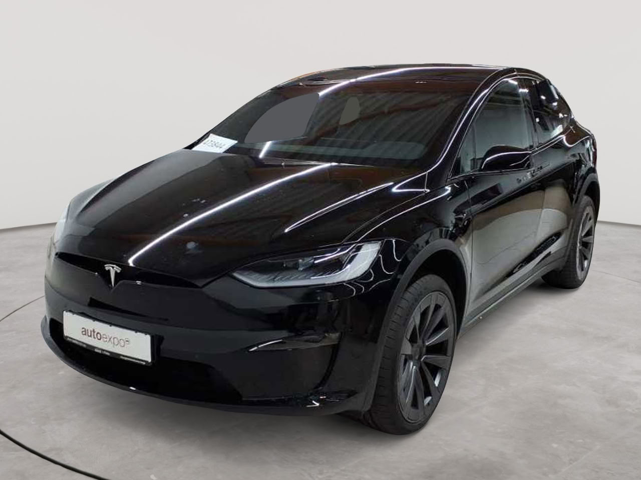 Tesla Model X 2