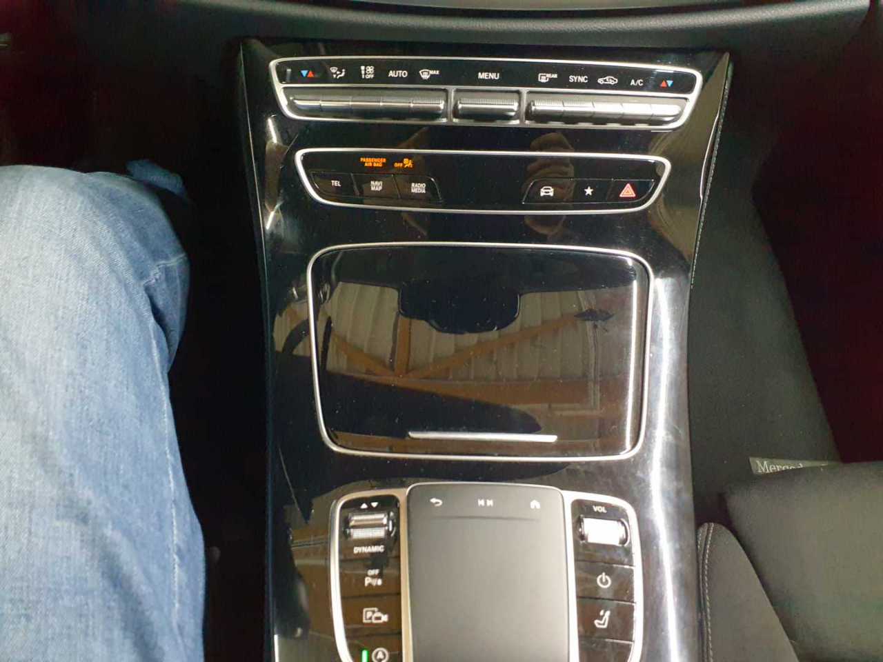 Mercedes-Benz E 220 d T 9G-TRONIC 10