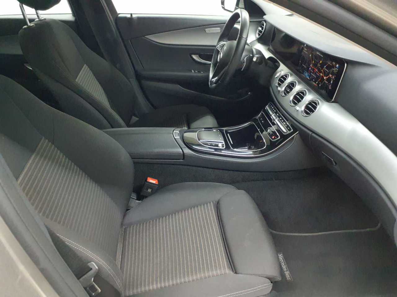 Mercedes-Benz E 220 d T 9G-TRONIC 8