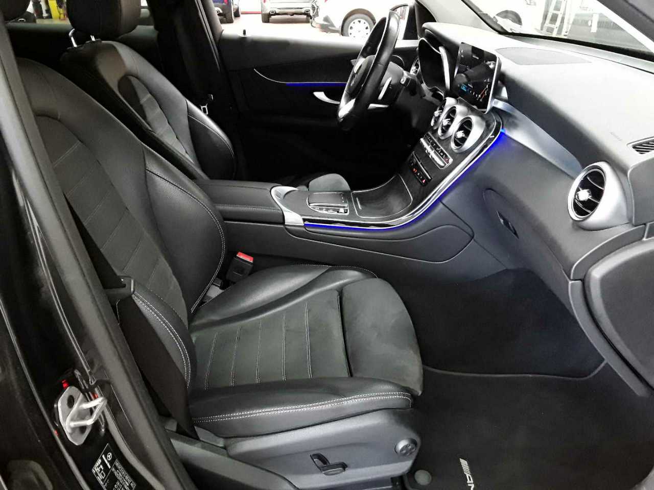 Mercedes-Benz GLC 300 e 4Matic 9G-TRONIC AMG Line 8