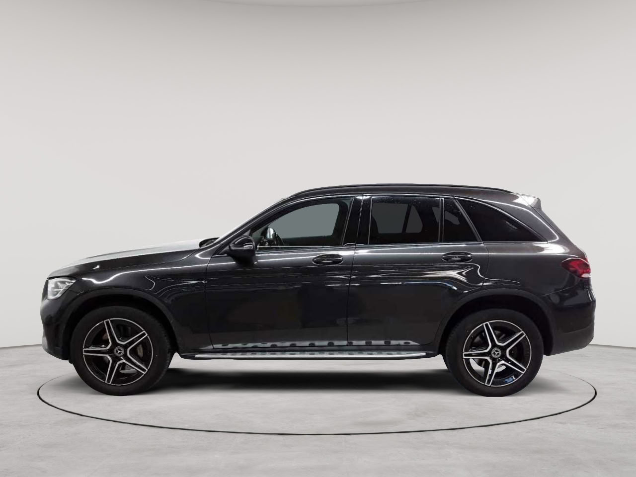 Mercedes-Benz GLC 300 e 4Matic 9G-TRONIC AMG Line 6