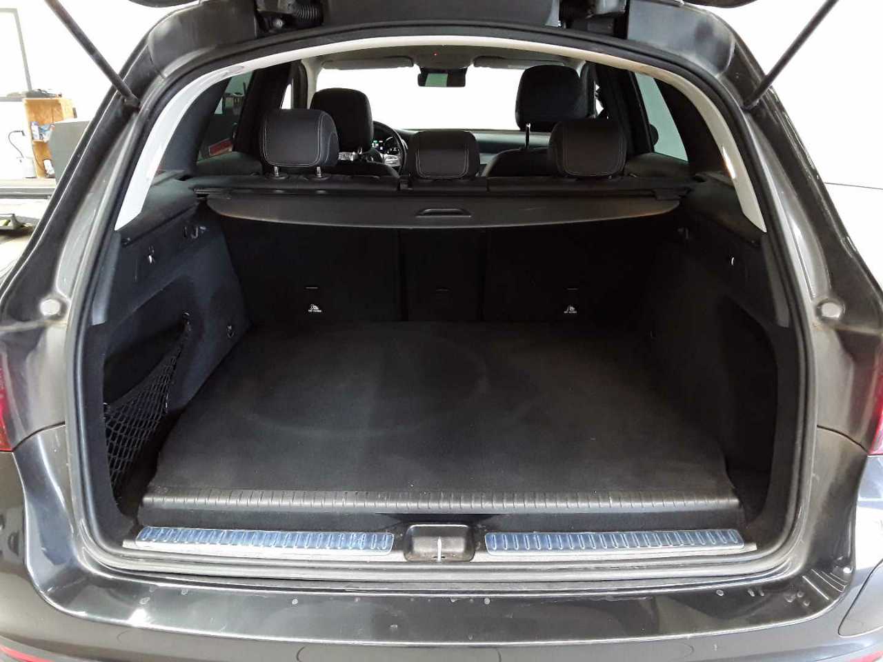 Mercedes-Benz GLC 300 e 4Matic 9G-TRONIC AMG Line 15