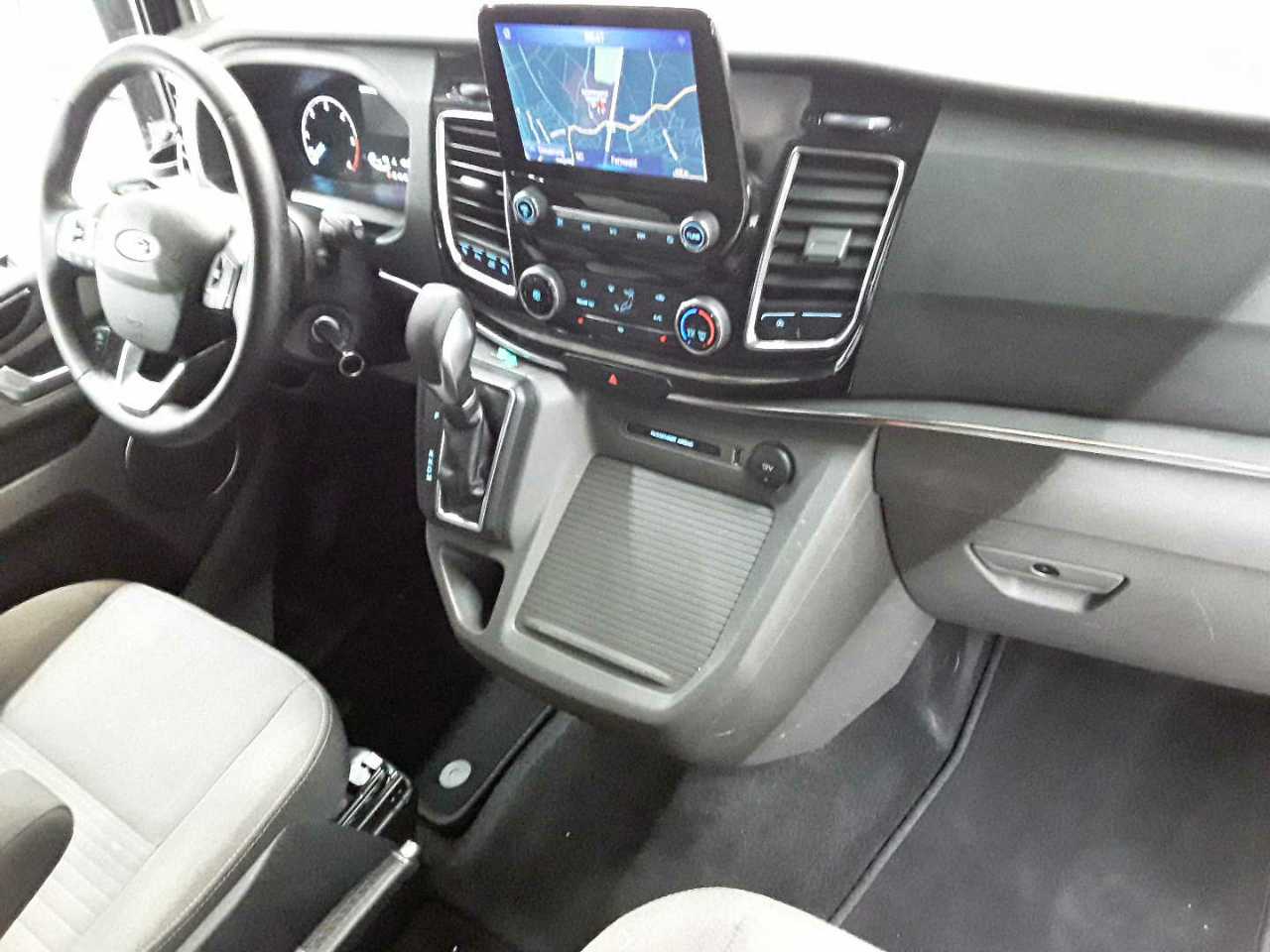 Ford Tourneo Custom 320 L2H1 VA Autm. Titanium 9