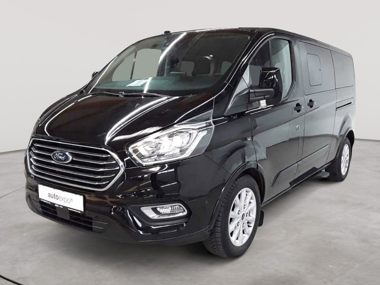 Ford Tourneo Custom 320 L2H1 VA Autm. Titanium 2