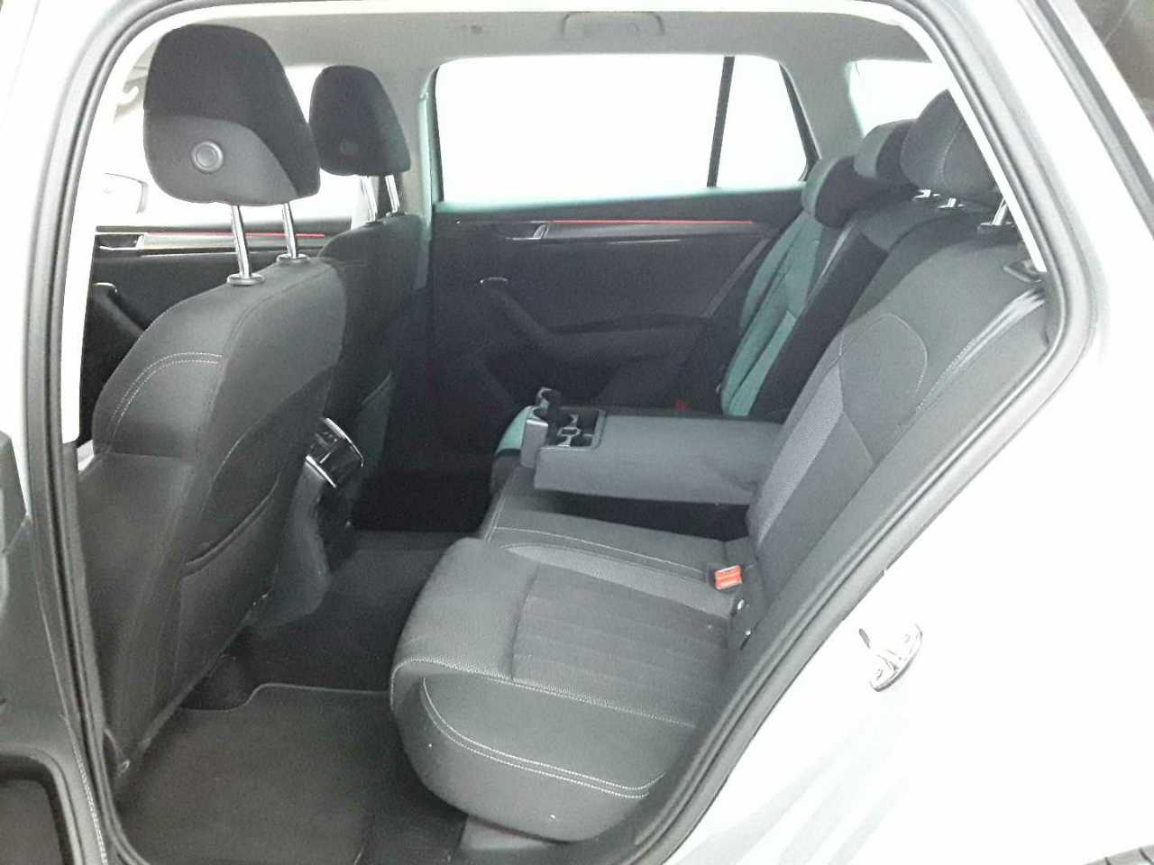 Skoda Superb Combi 2.0 TDI 4x4 DSG Style 13