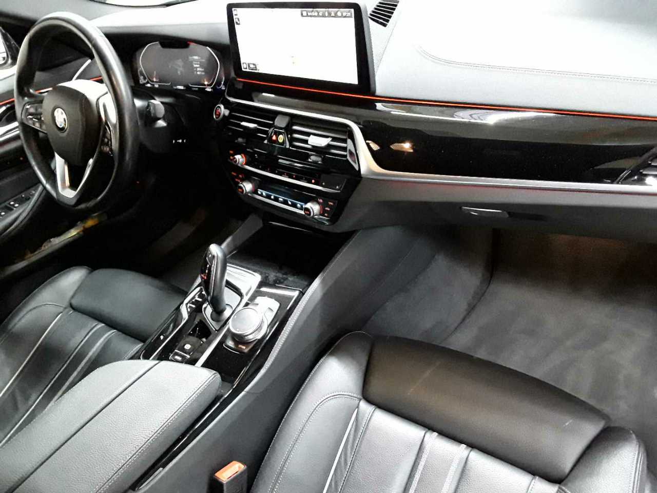 BMW 520d Touring Aut. Luxury Line 9