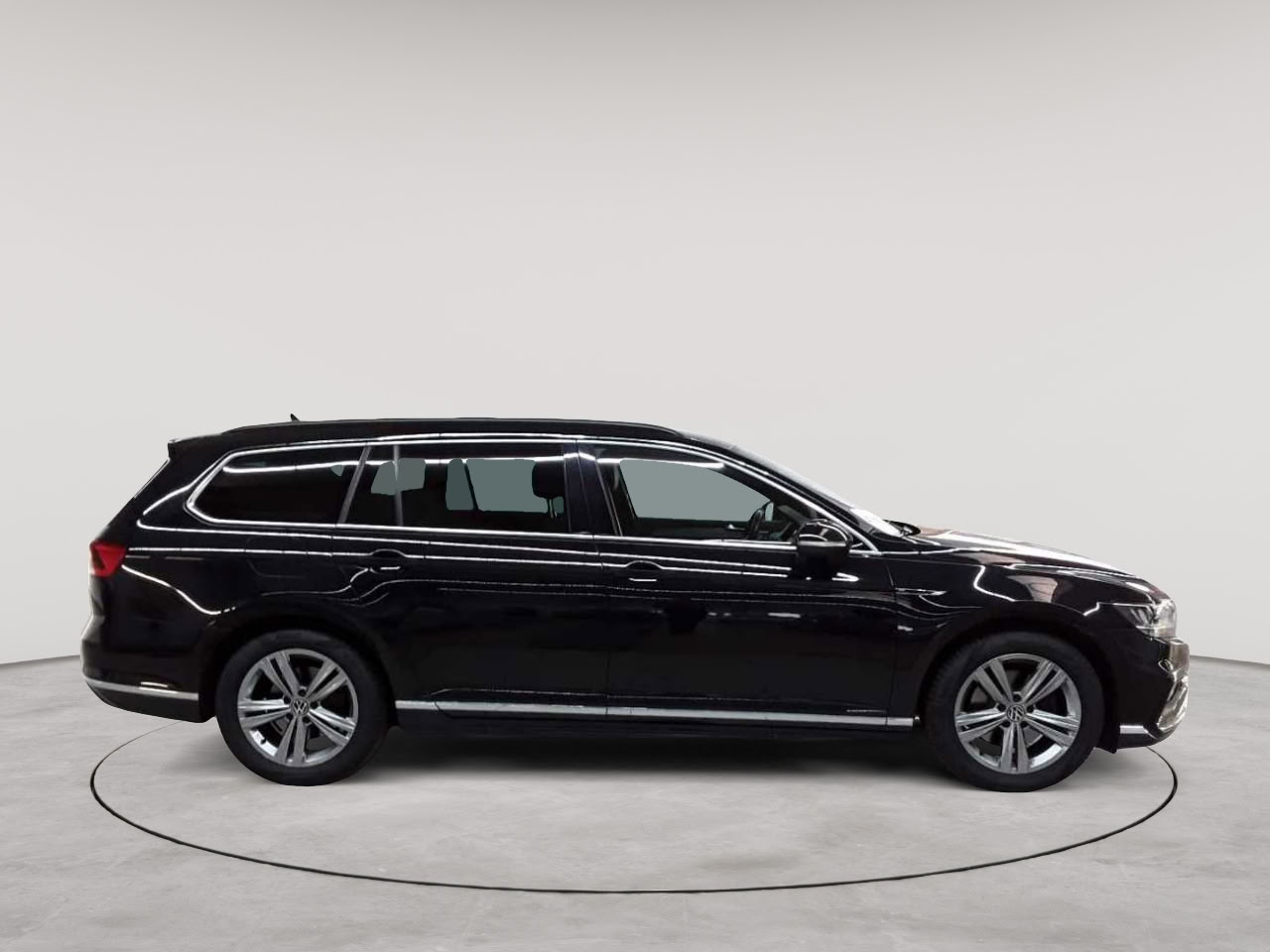 Volkswagen Passat Variant 2.0 TDI SCR DSG Business 3