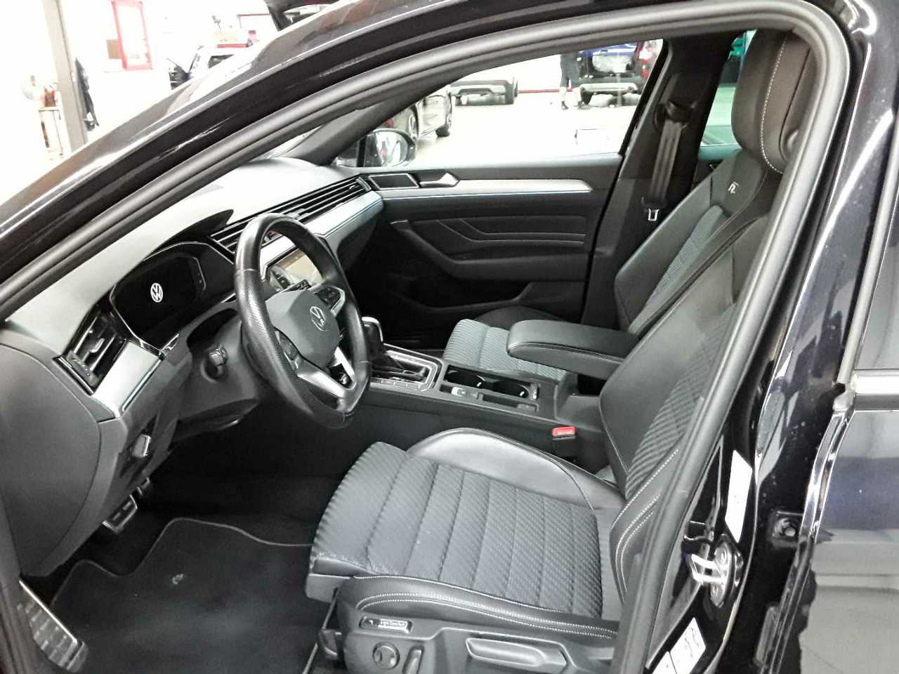 Volkswagen Passat Variant 2.0 TDI SCR DSG Business 7