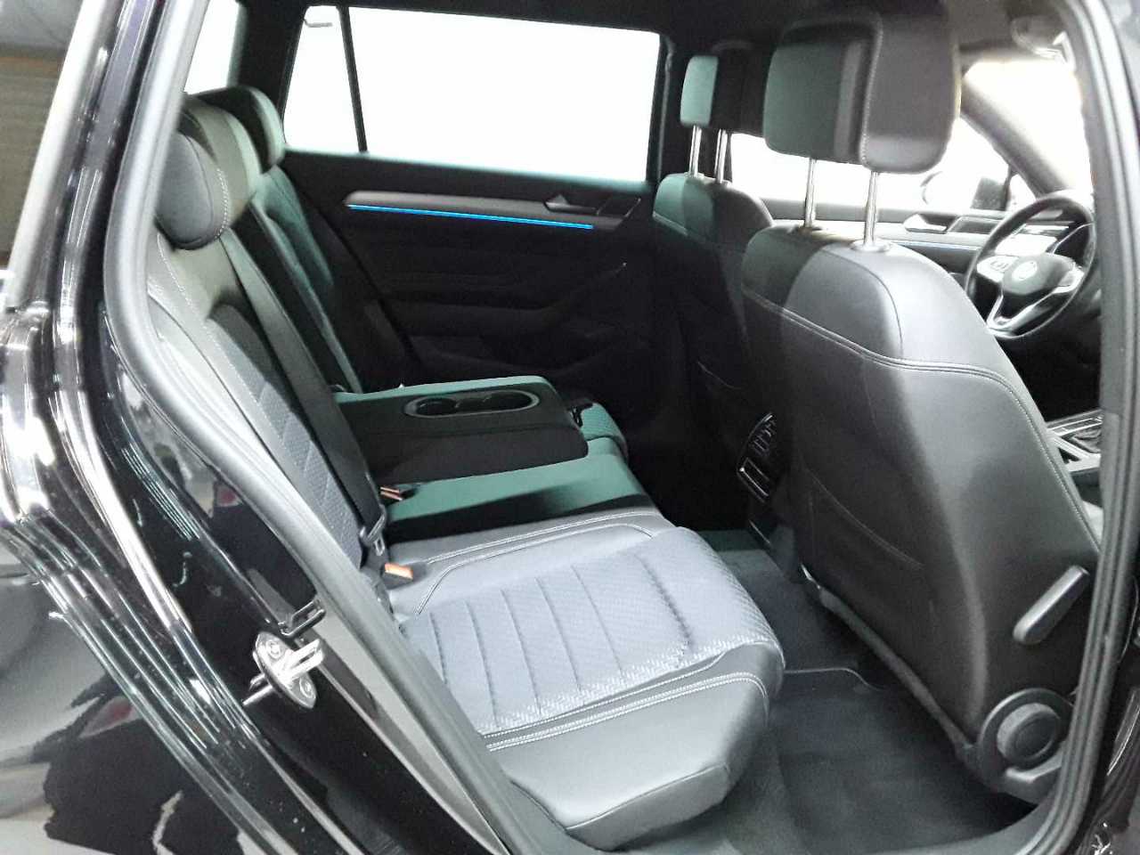 Volkswagen Passat Variant 2.0 TDI SCR DSG Business 14