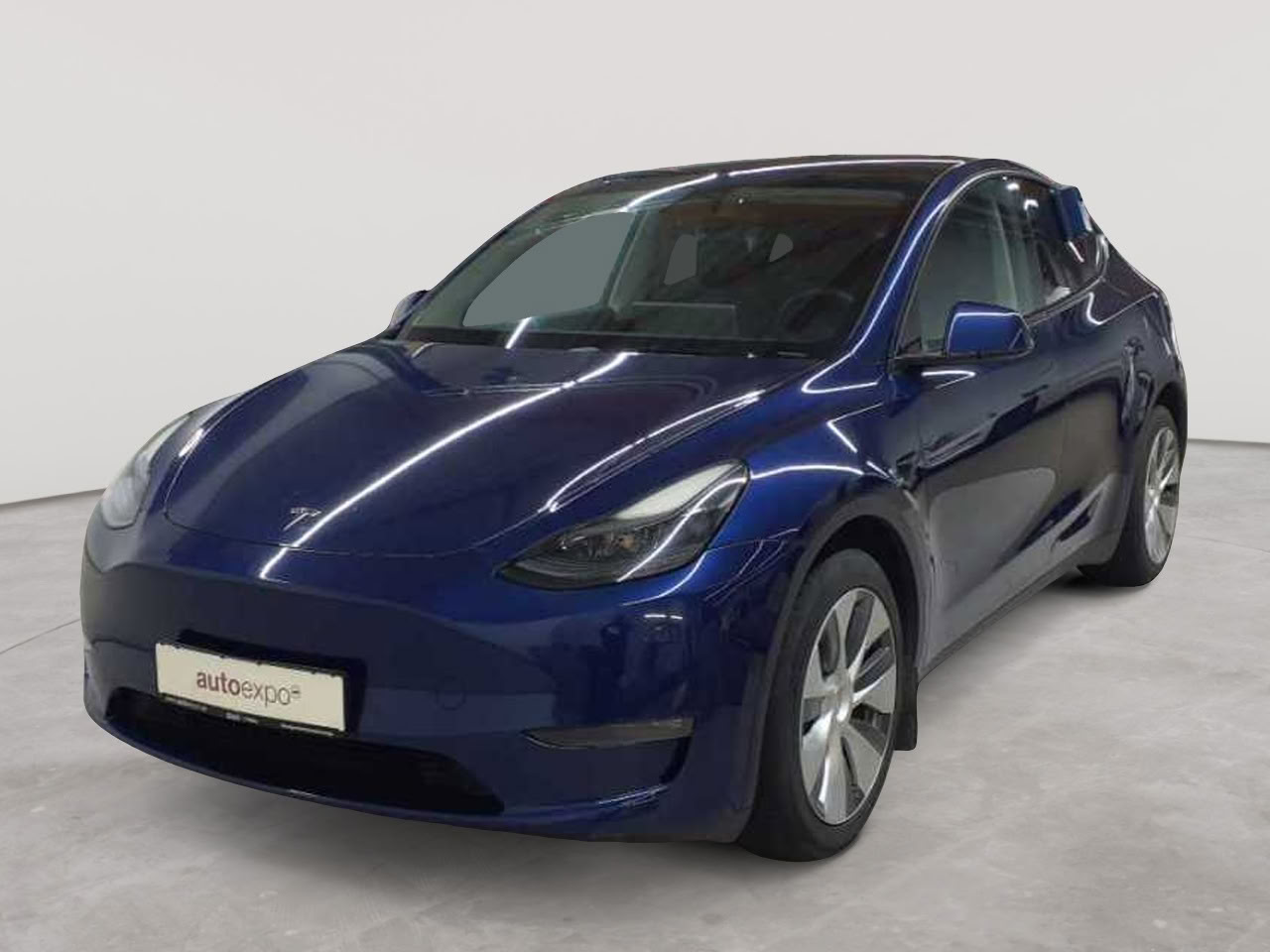 Tesla Model Y Long Range Dual Motor AWD 2