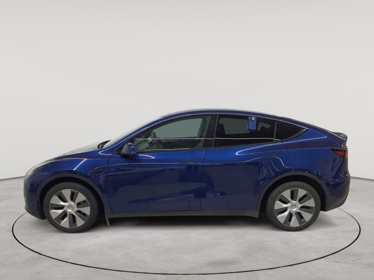 Tesla Model Y Long Range Dual Motor AWD 6